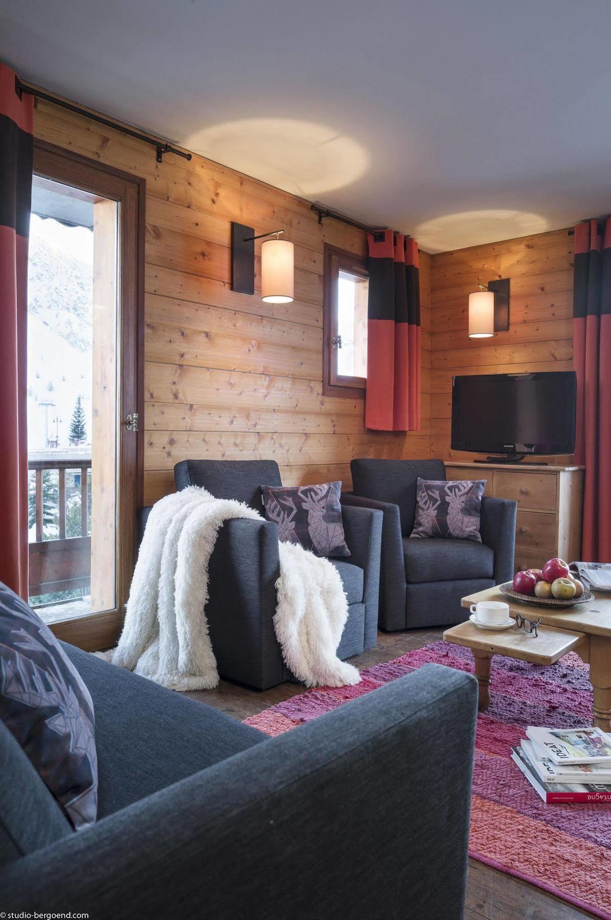 Chalets Montana Planton Тин Екстериор снимка