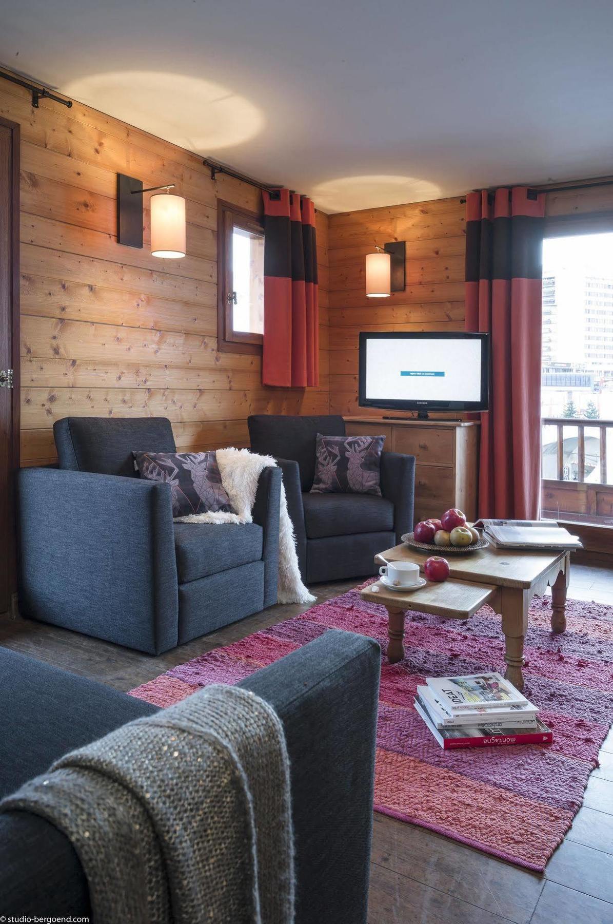 Chalets Montana Planton Тин Екстериор снимка