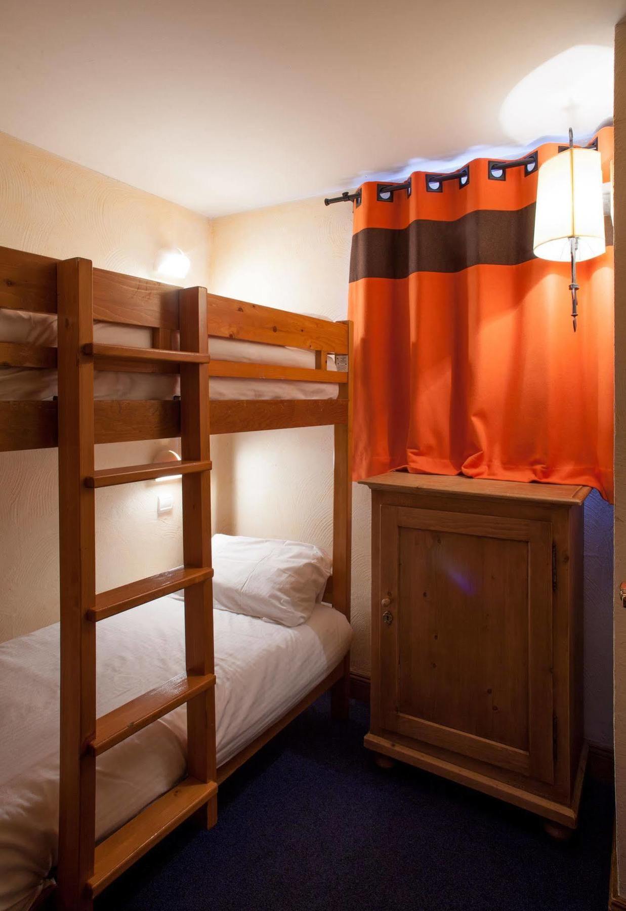 Chalets Montana Planton Тин Екстериор снимка